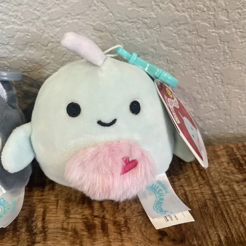 Squishmallow 3.5” Heart Valentine Ryan Husky Clip On Keychain- NWT Narwhal Niema